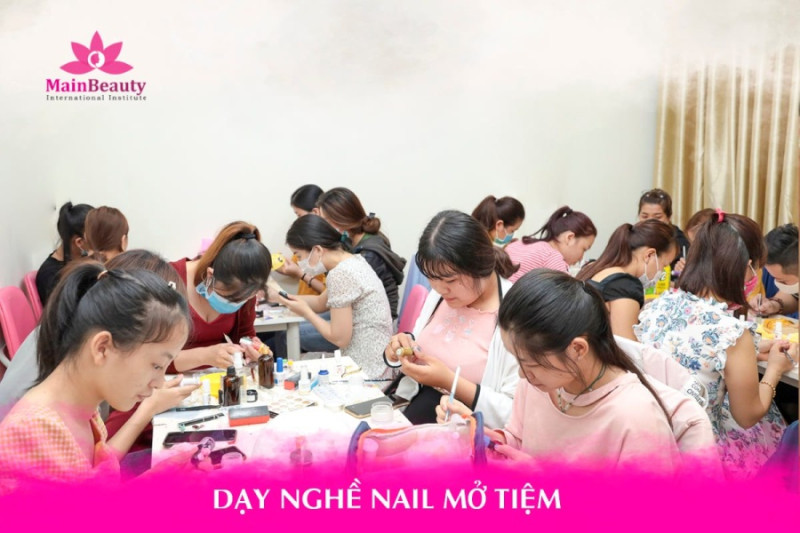 Mainbeauty - Nơi dạy học nail tốt ở Tp.HCM